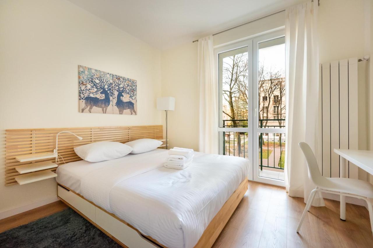 Ochota Sunny Apartment Warsaw Exterior photo